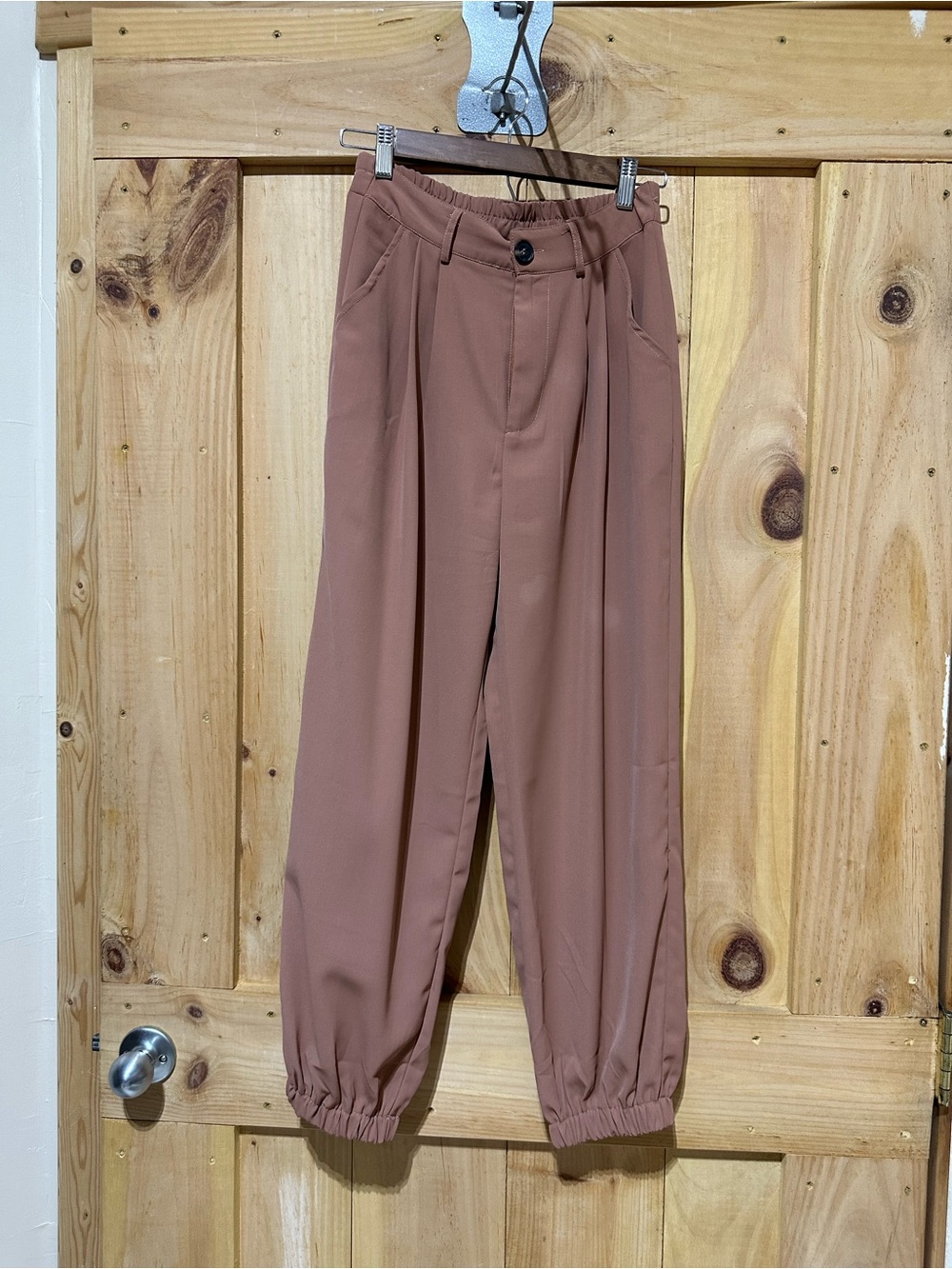 High-Waist Elastic Cuffed Pants in Dusty Rose